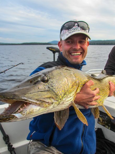 Guided Fishing Tours with Raymond 4